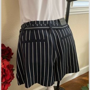 NWT: Banana Republic Navy pinstripe 4’ shorts
